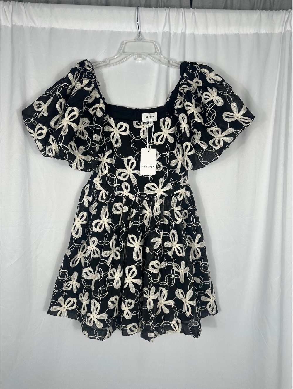 Heyson Black and White Embroidered Puff Sleeve Dress Size SMall